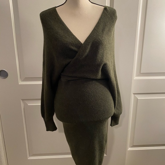 Long Sleeve Sweater Dress - Picture 1 of 2